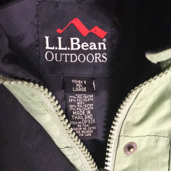 ❄️lime green ski jacket w/ accessories - Picture 9 of 15